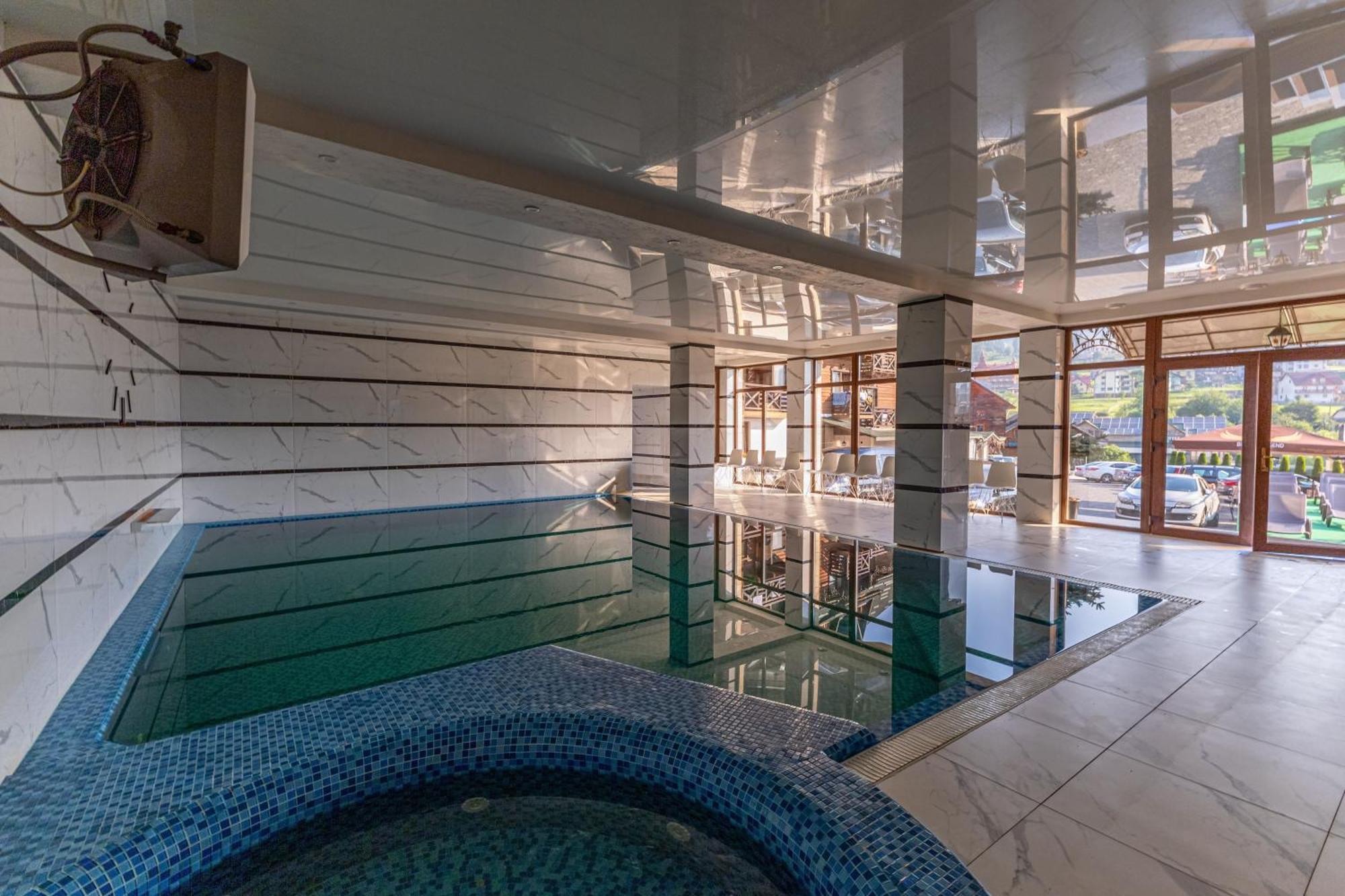 La Кrechunu Hotell Bukovel Exteriör bild