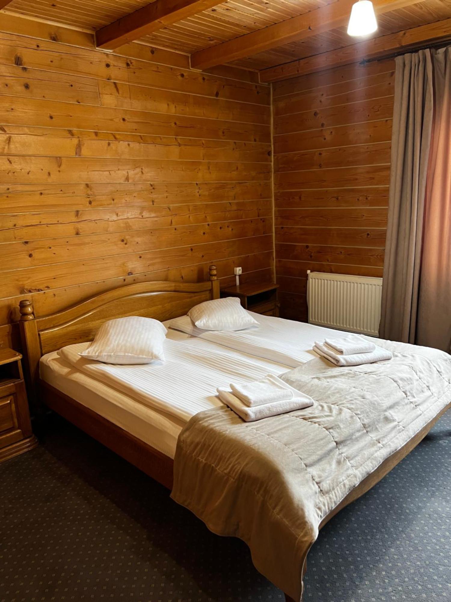 La Кrechunu Hotell Bukovel Exteriör bild